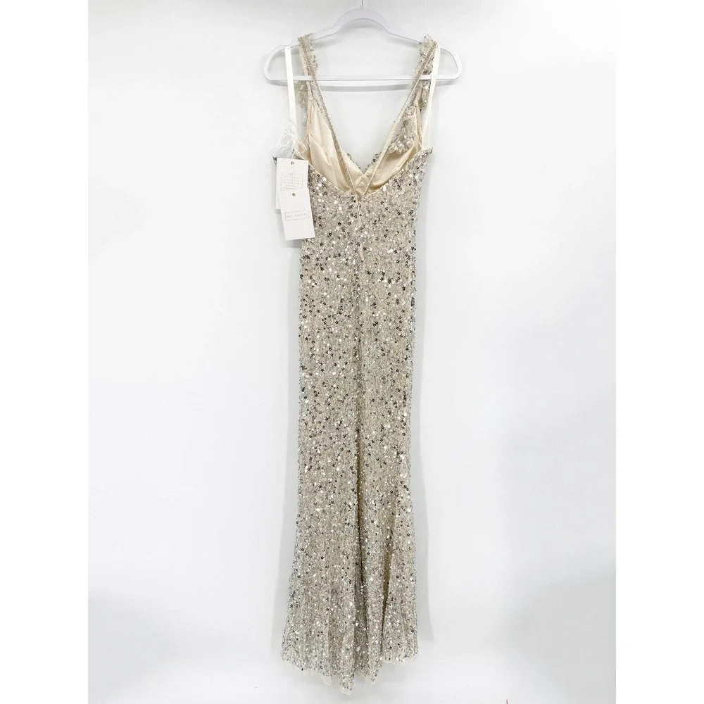 Mac Duggal size this